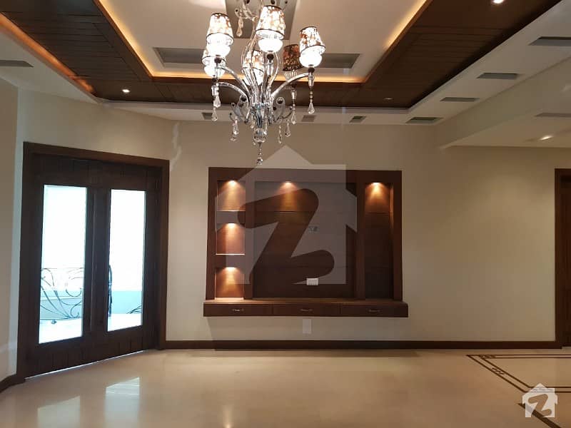ڈی ایچ اے فیز 5 ڈیفنس (ڈی ایچ اے) لاہور میں 2 کمروں کا 1 کنال بالائی پورشن 60 ہزار میں کرایہ پر دستیاب ہے۔