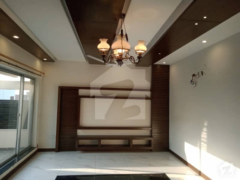 14 Marla Luxury Penthouse For Rent In Askari 11 Lahore