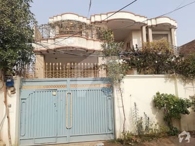 نیو شالیمار کالونی ملتان میں 3 کمروں کا 12 مرلہ مکان 1.4 کروڑ میں برائے فروخت۔ نیو شالیمار کالونی ملتان میں 3 کمروں کا 12 مرلہ مکان 1.4 کروڑ میں برائے فروخت۔