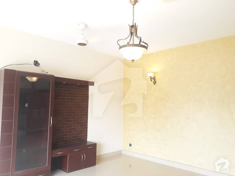 Brand New One Kanal Upper Portion For Rent In Dha Lahore