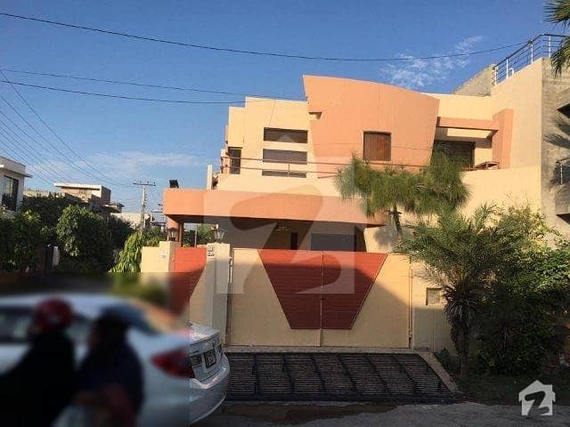 10 Marla Slightly Used Bungalow for Rent in Al Amin Society Lahore