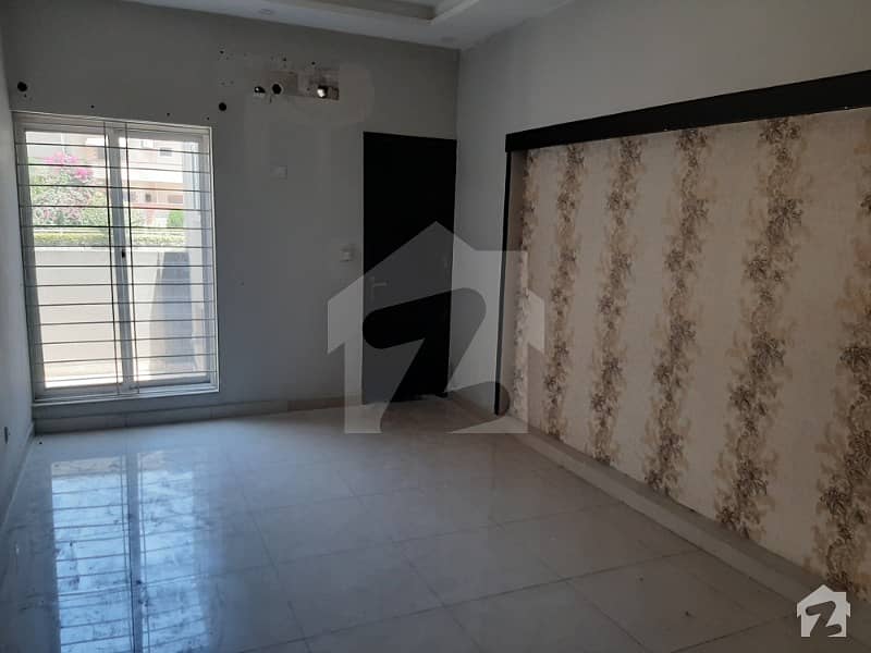 10 Marla House For Rent In Bahria Town Phase 3