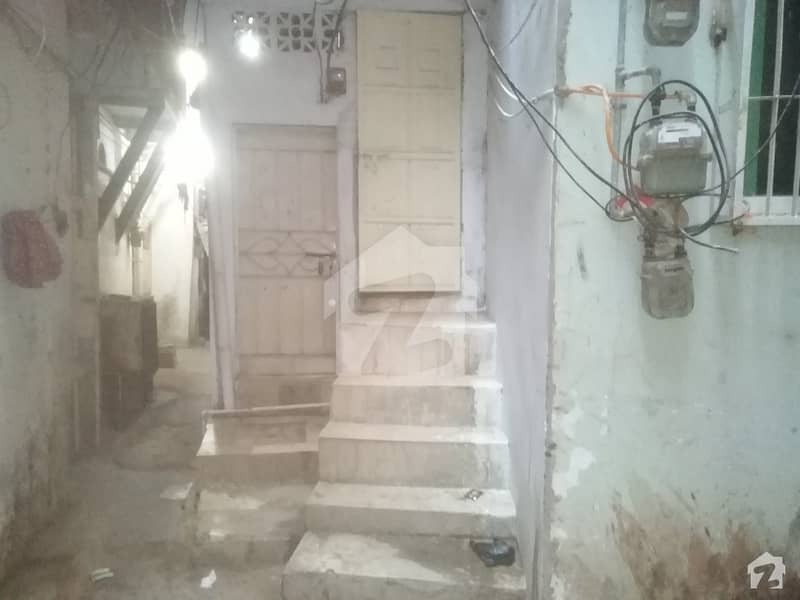سولجر بازار نمبر 1 سولجر بازار جمشید ٹاؤن کراچی میں 3 کمروں کا 1 مرلہ مکان 40 لاکھ میں برائے فروخت۔