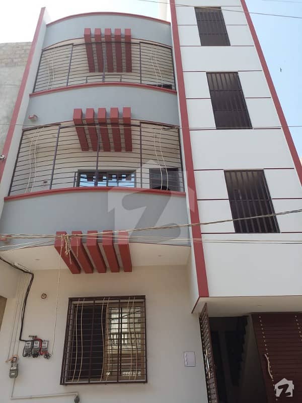 شانتی نگر گلشنِ اقبال ٹاؤن کراچی میں 6 کمروں کا 5 مرلہ مکان 2 کروڑ میں برائے فروخت۔