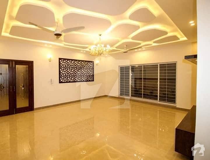 1 Kanal Designed Bungalow With Air conditions For Rent Phase 4