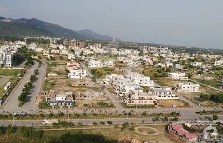 Investor Rate Corner Plot 2092 Block D B17 Multi Garden Islamabad Investor Rate Corner Plot 2092 Block D B17 Multi Garden Islamabad