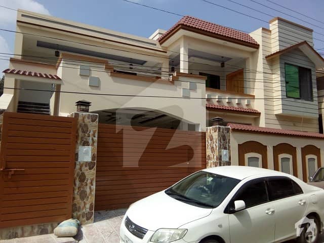 جناح آباد ایبٹ آباد میں 6 کمروں کا 15 مرلہ مکان 3.1 کروڑ میں برائے فروخت۔
