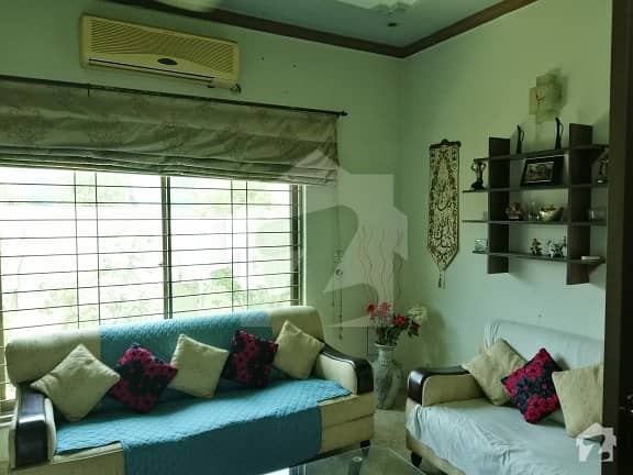 جوہر ٹاؤن فیز 2 - بلاک پی جوہر ٹاؤن فیز 2 جوہر ٹاؤن لاہور میں 5 کمروں کا 5 مرلہ مکان 1.55 کروڑ میں برائے فروخت۔