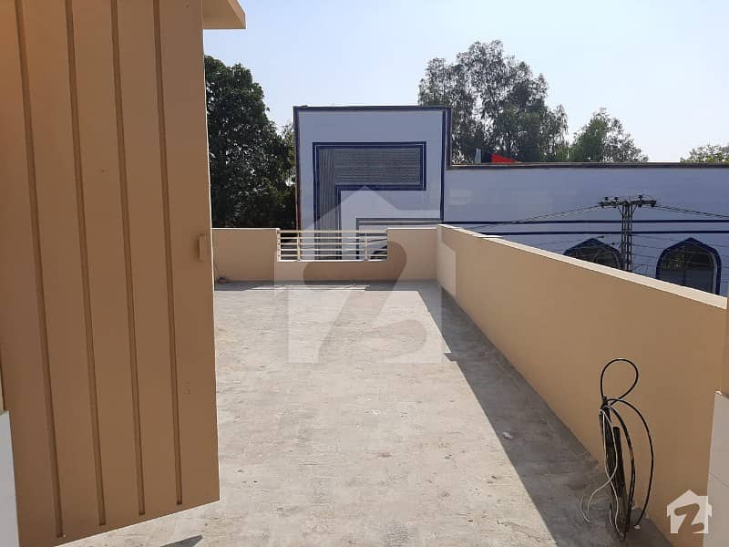 5 Marla House Available For Sale With 5 Beds  Near Emporium Mall And Expo Centre