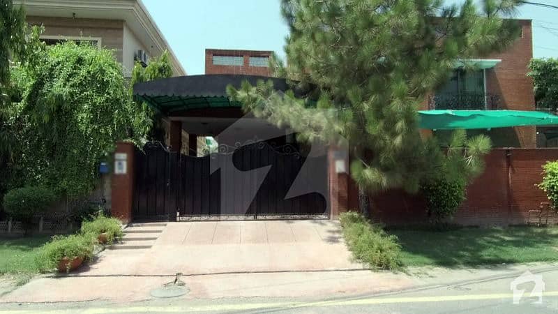 22 Marla House For Sale In Cavalry Ground Lahore
