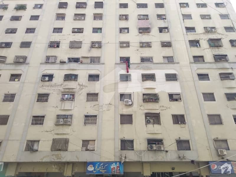 یاسین آباد گلبرگ ٹاؤن کراچی میں 3 کمروں کا 6 مرلہ فلیٹ 1.05 کروڑ میں برائے فروخت۔