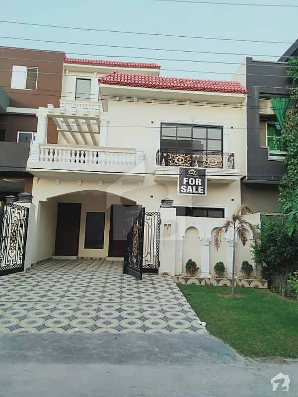 کینال گارڈنز - بلاک اے اے کینال گارڈن لاہور میں 5 کمروں کا 5 مرلہ مکان 1.14 کروڑ میں برائے فروخت۔