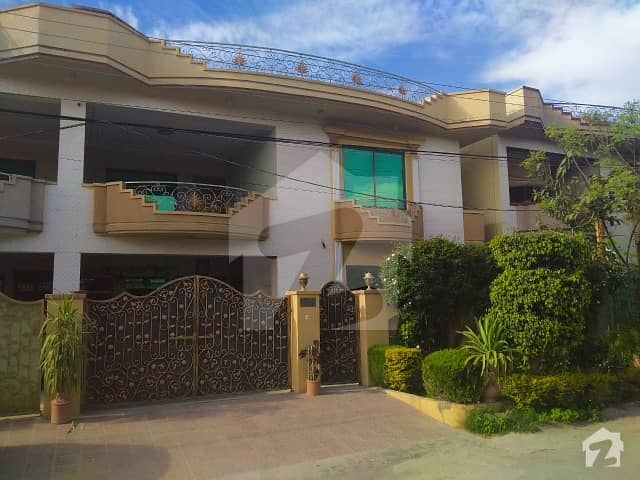 گلریز ہاؤسنگ سکیم راولپنڈی میں 5 کمروں کا 16 مرلہ مکان 2.5 کروڑ میں برائے فروخت۔