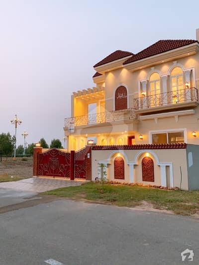 سٹی ہاؤسنگ سوسائٹی فیصل آباد میں 5 کمروں کا 11 مرلہ مکان 2.25 کروڑ میں برائے فروخت۔ سٹی ہاؤسنگ سوسائٹی فیصل آباد میں 5 کمروں کا 11 مرلہ مکان 2.25 کروڑ میں برائے فروخت۔