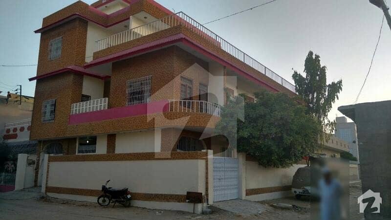 House Ground Plus One Plus Half Storey Good Condition, Corner West Open Vip Ideal Location