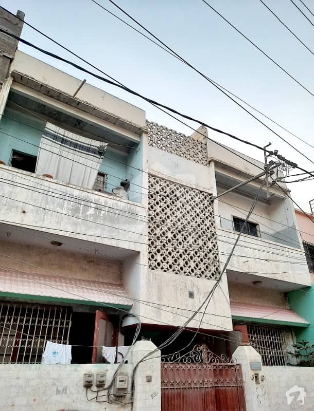 محمودآباد نمبر 2 محمود آباد کراچی میں 8 کمروں کا 5 مرلہ مکان 2.75 کروڑ میں برائے فروخت۔