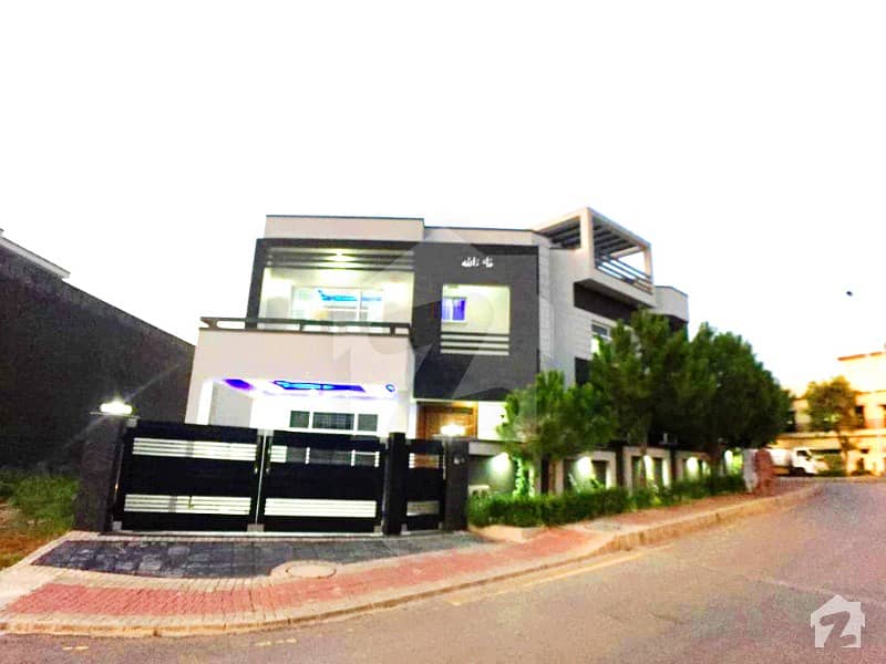 بحریہ ٹاؤن فیز 5 بحریہ ٹاؤن راولپنڈی راولپنڈی میں 7 کمروں کا 14 مرلہ مکان 3.95 کروڑ میں برائے فروخت۔