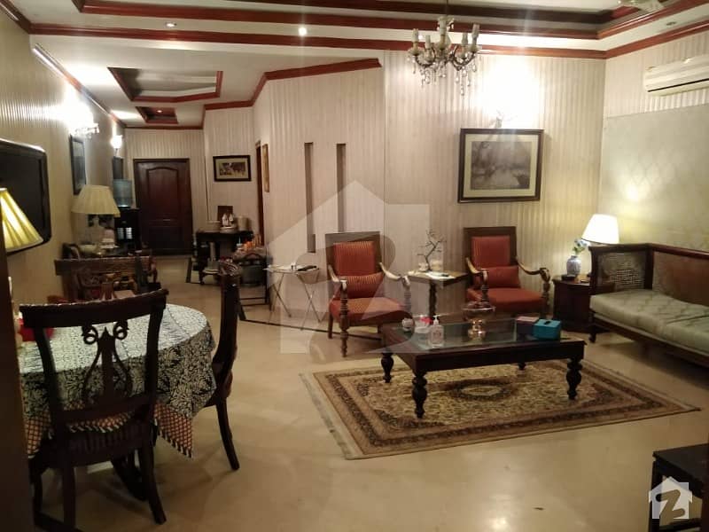 10 Marla House For Sale In Cavalry Ground Lahore