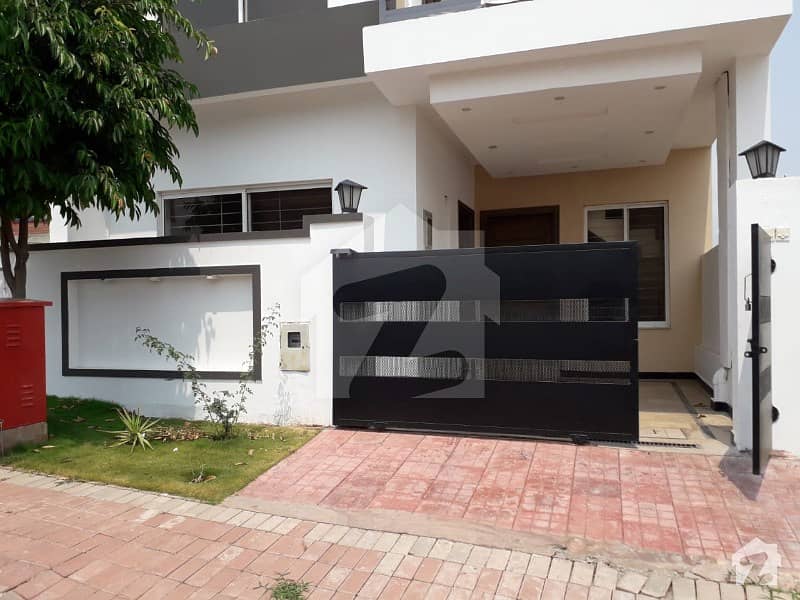 Sector H 5 Marla Brand New House For Sale