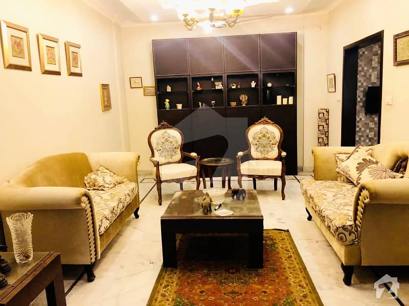 کلفٹن کراچی میں 3 کمروں کا 9 مرلہ فلیٹ 1.5 لاکھ میں کرایہ پر دستیاب ہے۔