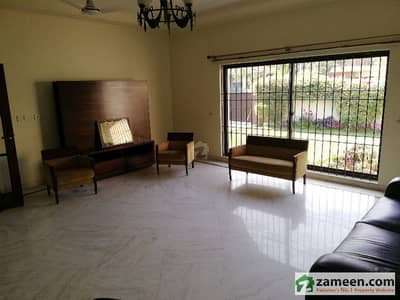 F11 800 Sq Yd Double Storey House With Basement 12 Crore F11 800 Sq Yd Double Storey House With Basement 12 Crore
