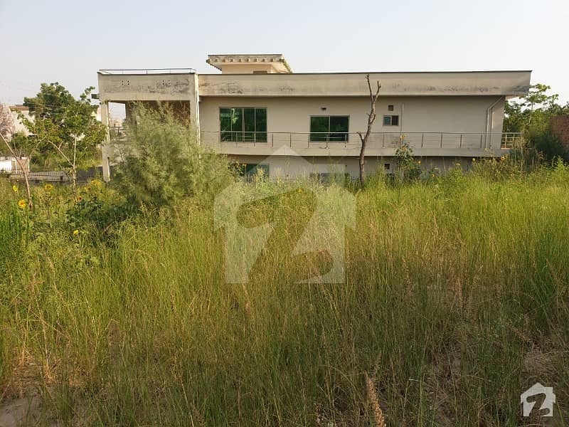 1 Kanal    Plot No 100 For Sale