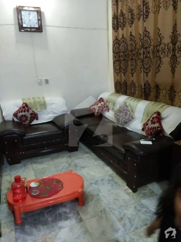 مصطفیٰ ٹاؤن لاہور میں 10 کمروں کا 4 مرلہ زیریں پورشن 17 ہزار میں کرایہ پر دستیاب ہے۔