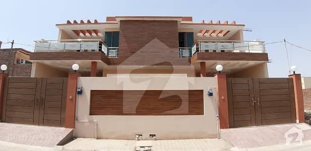 نیو شالیمار کالونی ملتان میں 4 کمروں کا 8 مرلہ مکان 1.15 کروڑ میں برائے فروخت۔ نیو شالیمار کالونی ملتان میں 4 کمروں کا 8 مرلہ مکان 1.15 کروڑ میں برائے فروخت۔
