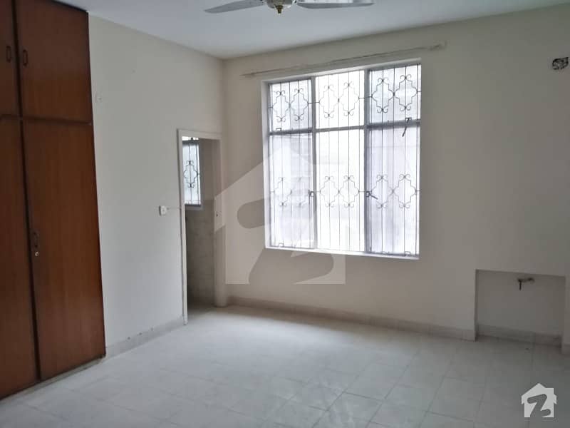 32 Marla House Is Available For Rent 32 Marla House Is Available For Rent
