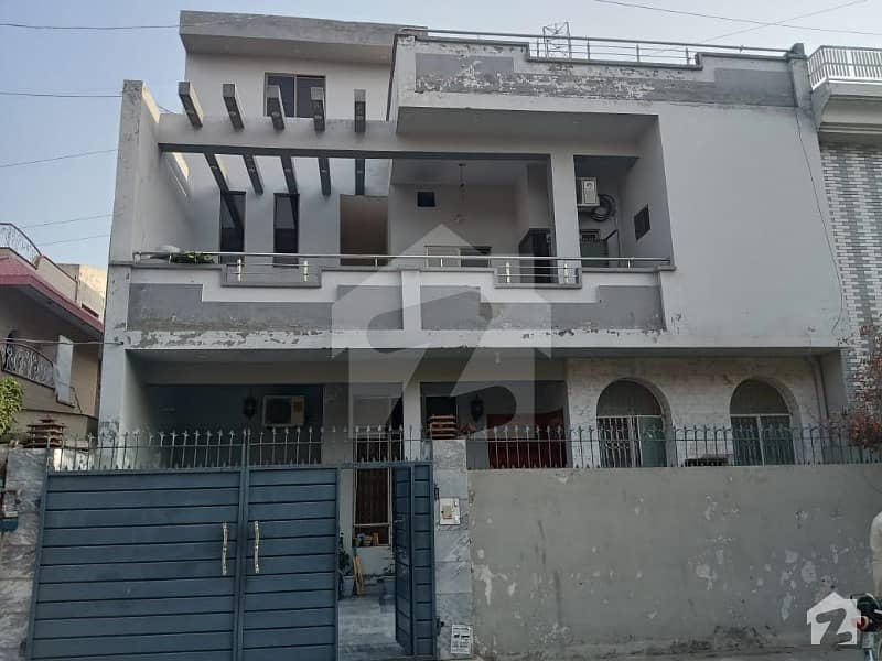 10 Marla Two & Half Storey Beautiful House For Sale
