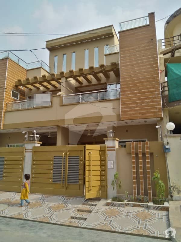 6 Marla Beautiful Spanish Class House Very Near To Main Road Ideal Location