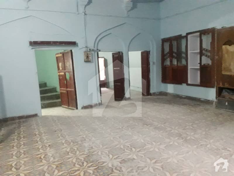 4.75 Marla Triple Storey House With 2 Shop And 51000 Rent