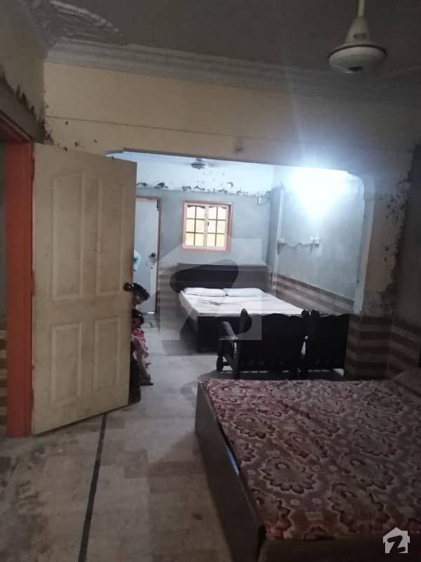 بھٹائی کالونی کورنگی کراچی میں 6 کمروں کا 3 مرلہ مکان 85 لاکھ میں برائے فروخت۔