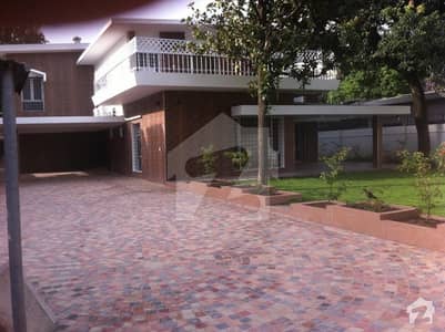 F-7/3 Fully Renovated House 5 Bedroom Moderen Bathroom Handsome Incoming Rent F-7/3 Fully Renovated House 5 Bedroom Moderen Bathroom Handsome Incoming Rent