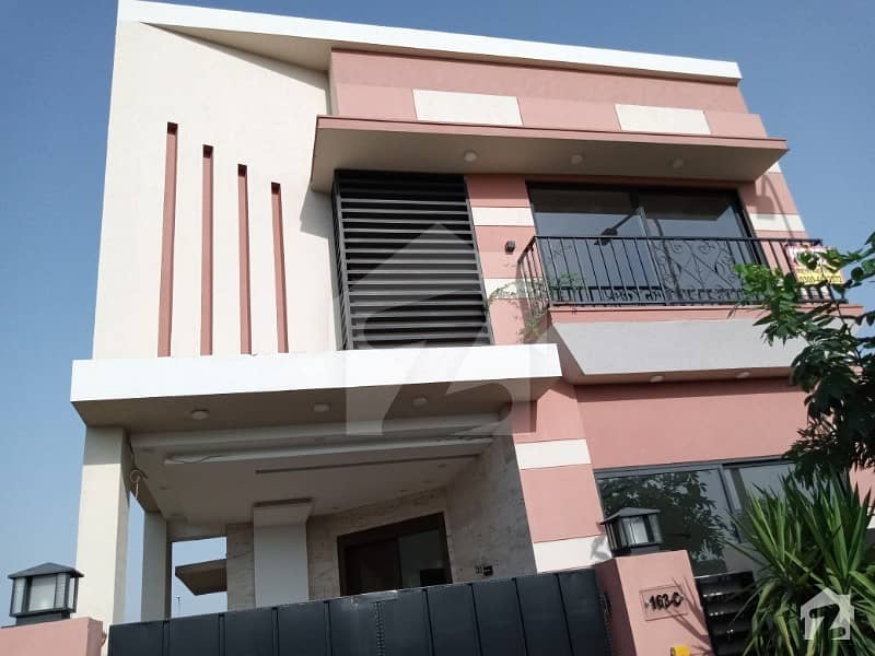 5 Marla Facing Park Brand New Double Storey House For Rent