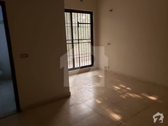 House For Rent 12 Marla 3 Bedroom  1 Servant Quarter Gulberg