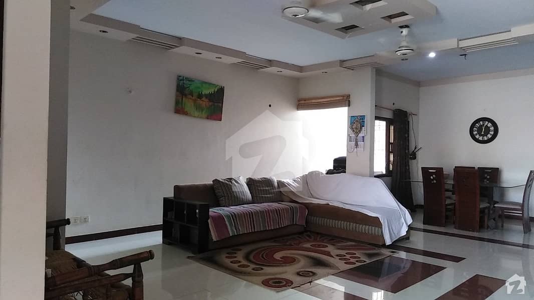 نارتھ ناظم آباد ۔ بلاک ایل نارتھ ناظم آباد کراچی میں 3 کمروں کا 10 مرلہ بالائی پورشن 1.85 کروڑ میں برائے فروخت۔