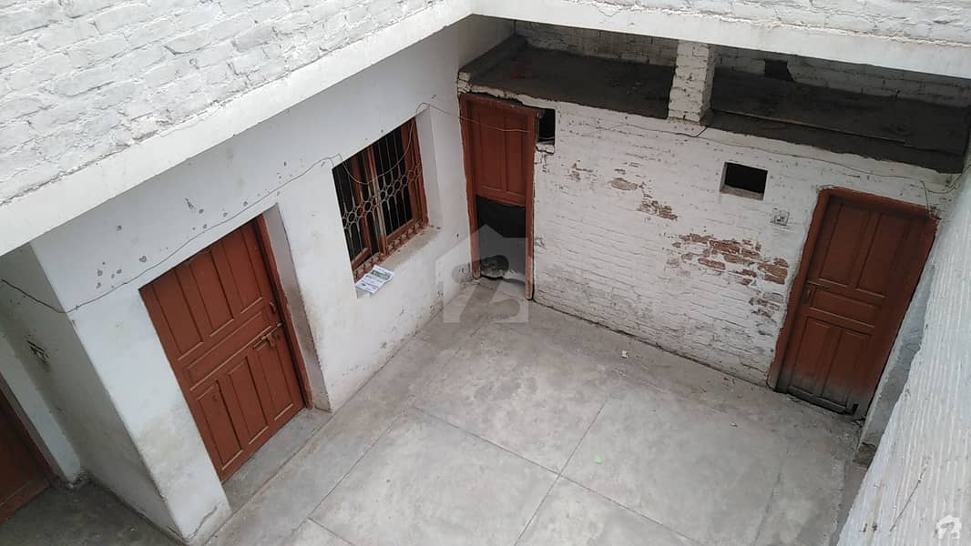 حیات آباد فیز 3 حیات آباد پشاور میں 2 کمروں کا 3 مرلہ مکان 65 لاکھ میں برائے فروخت۔