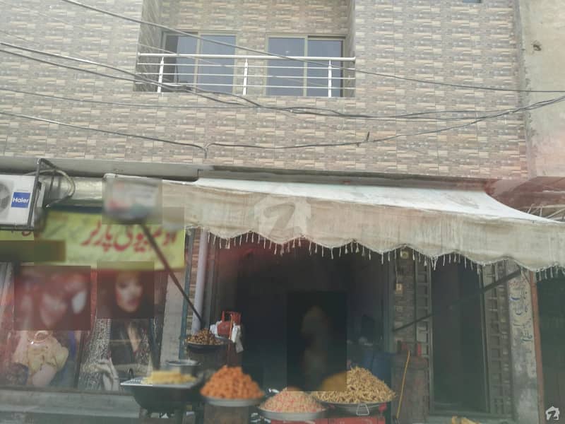 گرین ٹاؤن لاہور میں 4 کمروں کا 4 مرلہ مکان 40 ہزار میں کرایہ پر دستیاب ہے۔