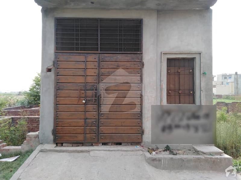 Single Storey House is available for Sale