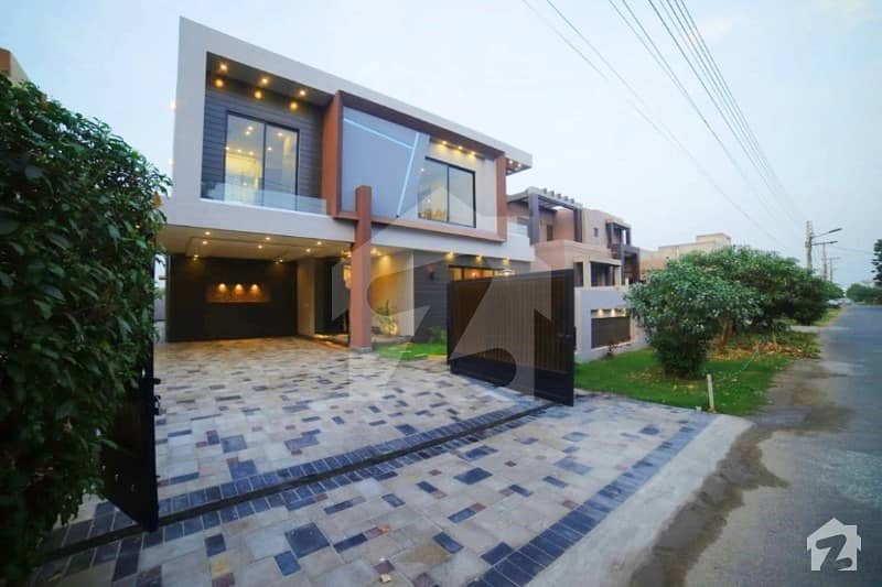 20 Marla Brand New Mazhar Munir Design Bungalow Built With A Material For Sale