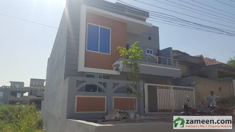 8 Maral Double Storey House For Sale