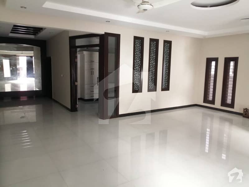 ڈی ایچ اے فیز 7 ایکسٹینشن ڈی ایچ اے ڈیفینس کراچی میں 6 کمروں کا 1 کنال مکان 8.5 کروڑ میں برائے فروخت۔