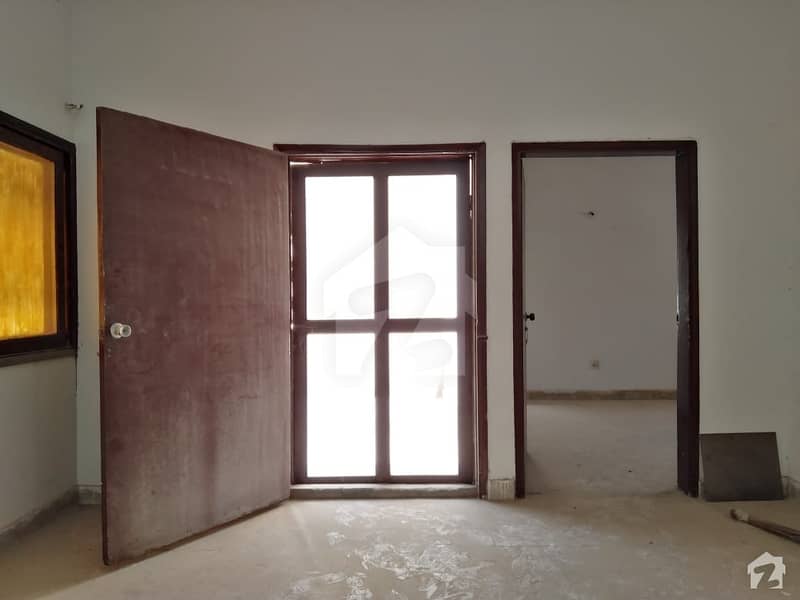 A Demolished House Is Available For Sale In One Of The Best Society Kda Overseas Bungalow Block 16  A Gulistan E Jauhar Karachi