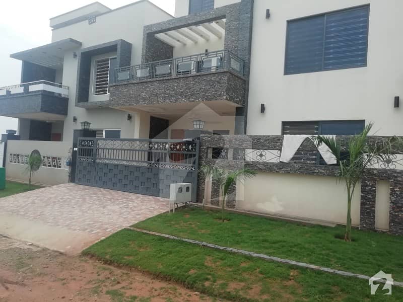10 Marla Brand New 6 Bed Double Unit House For Sale