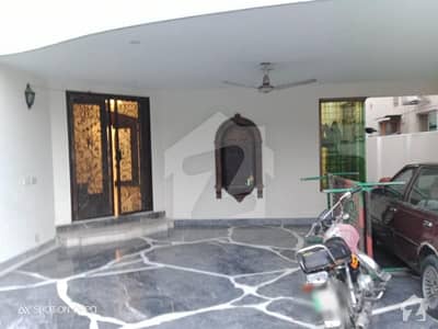1 Kanal Beautiful Bungalow For Sale At Ideal Location 1 Kanal Beautiful Bungalow For Sale At Ideal Location