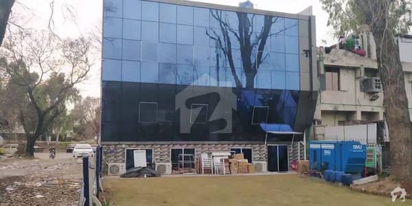 Newly Constructed Brand New Plaza Fully Covered By Beautifying Glass For Sale Newly Constructed Brand New Plaza Fully Covered By Beautifying Glass For Sale