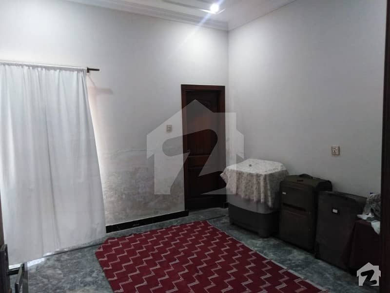 6 Marla Upper Portion In Excellent Condition For Rent In Ghauri Town Phase 4c2