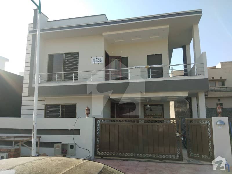 10 Marla Beautiful House Available For Sale In Bahria Town Phase 8 Block B