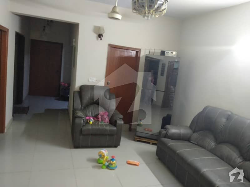 3 Bed D/d Total 5 Rooms Is Available For Sale